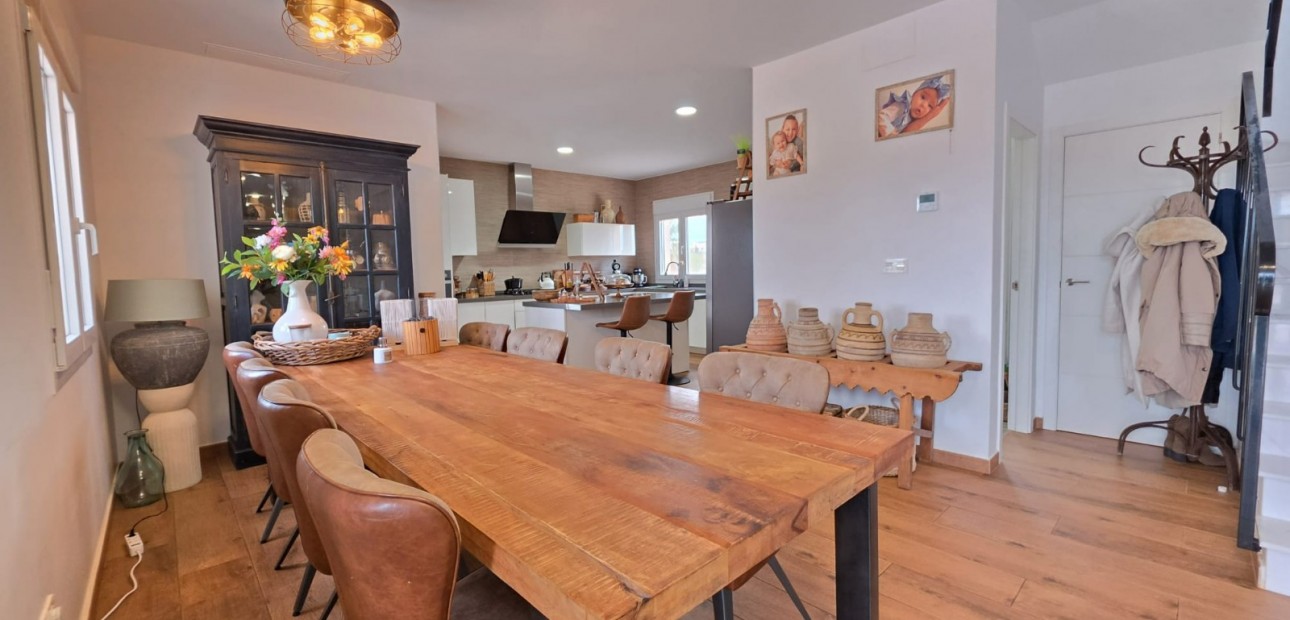 Herverkoop - Country Property -
Pinoso - Pinoso - Country