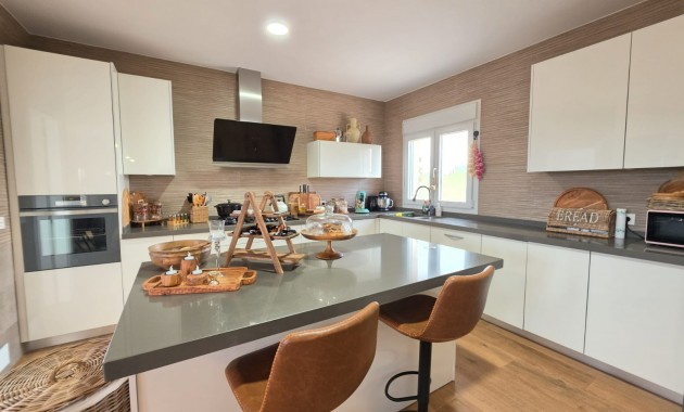 Herverkoop - Country Property -
Pinoso - Pinoso - Country