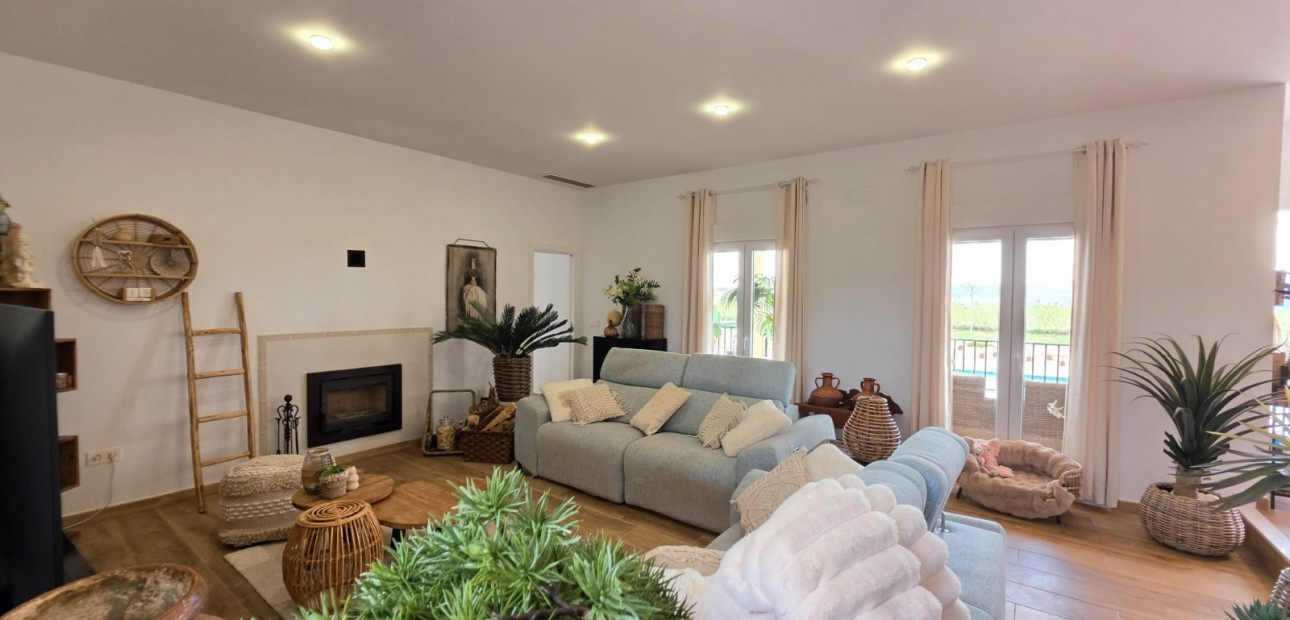 Herverkoop - Country Property -
Pinoso - Pinoso - Country