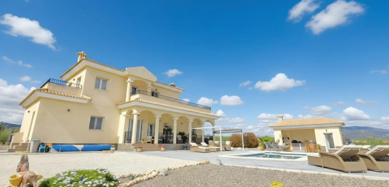 Herverkoop - Country Property -
Pinoso - Pinoso - Country