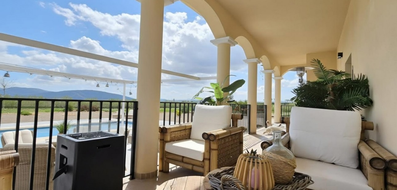 Herverkoop - Country Property -
Pinoso - Pinoso - Country