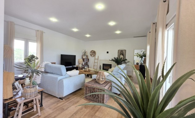 Herverkoop - Country Property -
Pinoso - Pinoso - Country