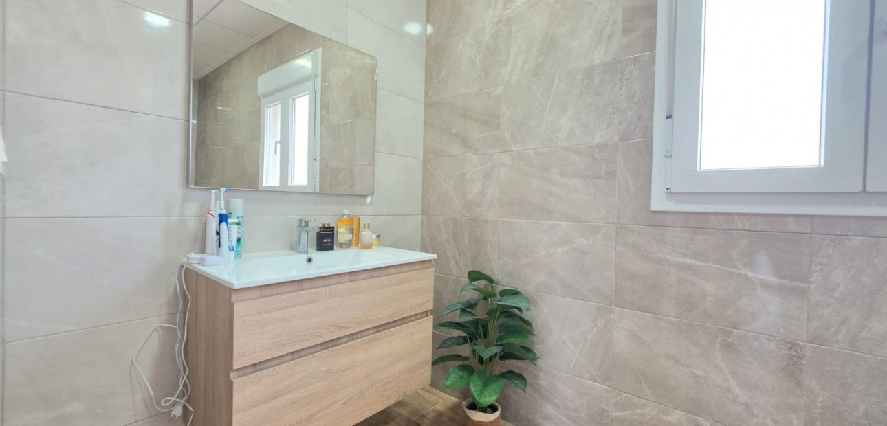 Herverkoop - Country Property -
Pinoso - Pinoso - Country