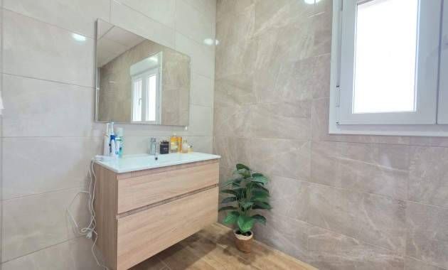 Herverkoop - Country Property -
Pinoso - Pinoso - Country