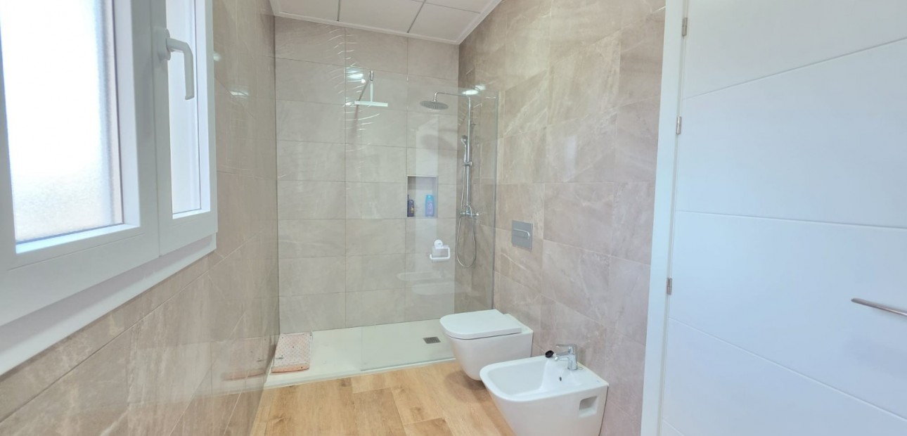 Herverkoop - Country Property -
Pinoso - Pinoso - Country