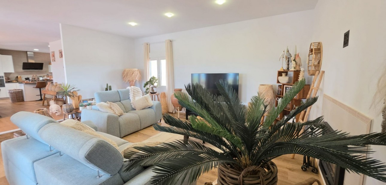 Herverkoop - Country Property -
Pinoso - Pinoso - Country