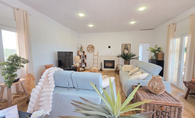 Herverkoop - Country Property -
Pinoso - Pinoso - Country