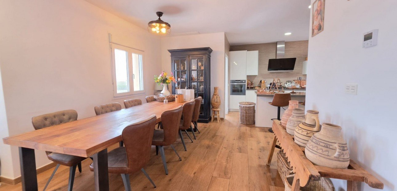 Herverkoop - Country Property -
Pinoso - Pinoso - Country