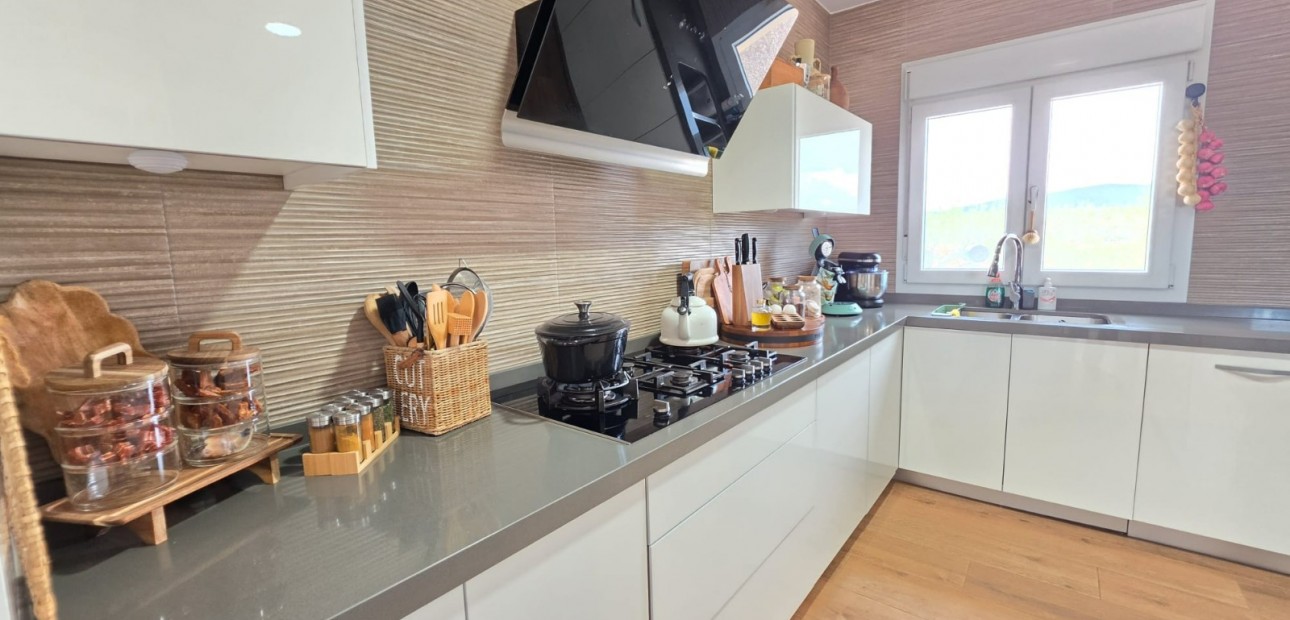 Herverkoop - Country Property -
Pinoso - Pinoso - Country