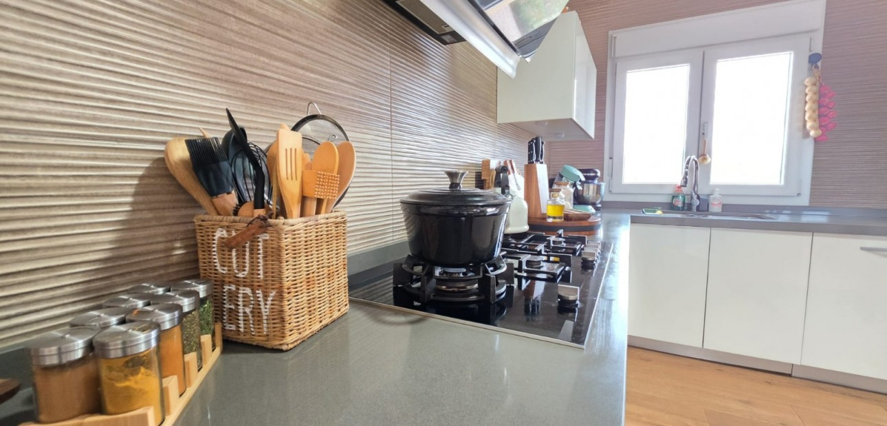 Herverkoop - Country Property -
Pinoso - Pinoso - Country