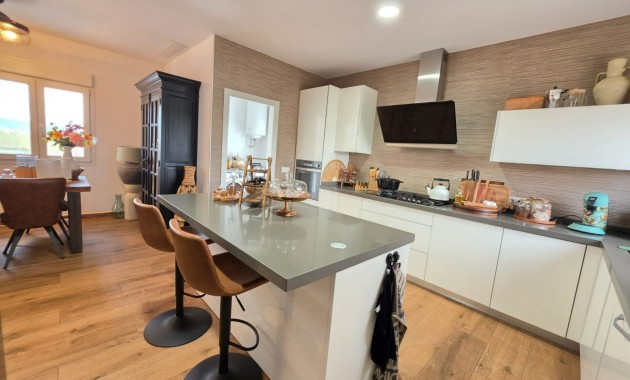 Herverkoop - Country Property -
Pinoso - Pinoso - Country