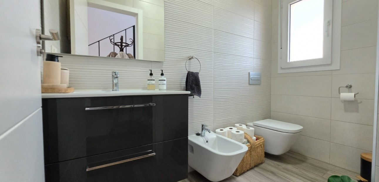 Herverkoop - Country Property -
Pinoso - Pinoso - Country