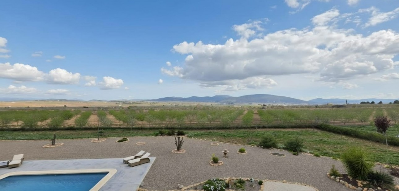 Herverkoop - Country Property -
Pinoso - Pinoso - Country