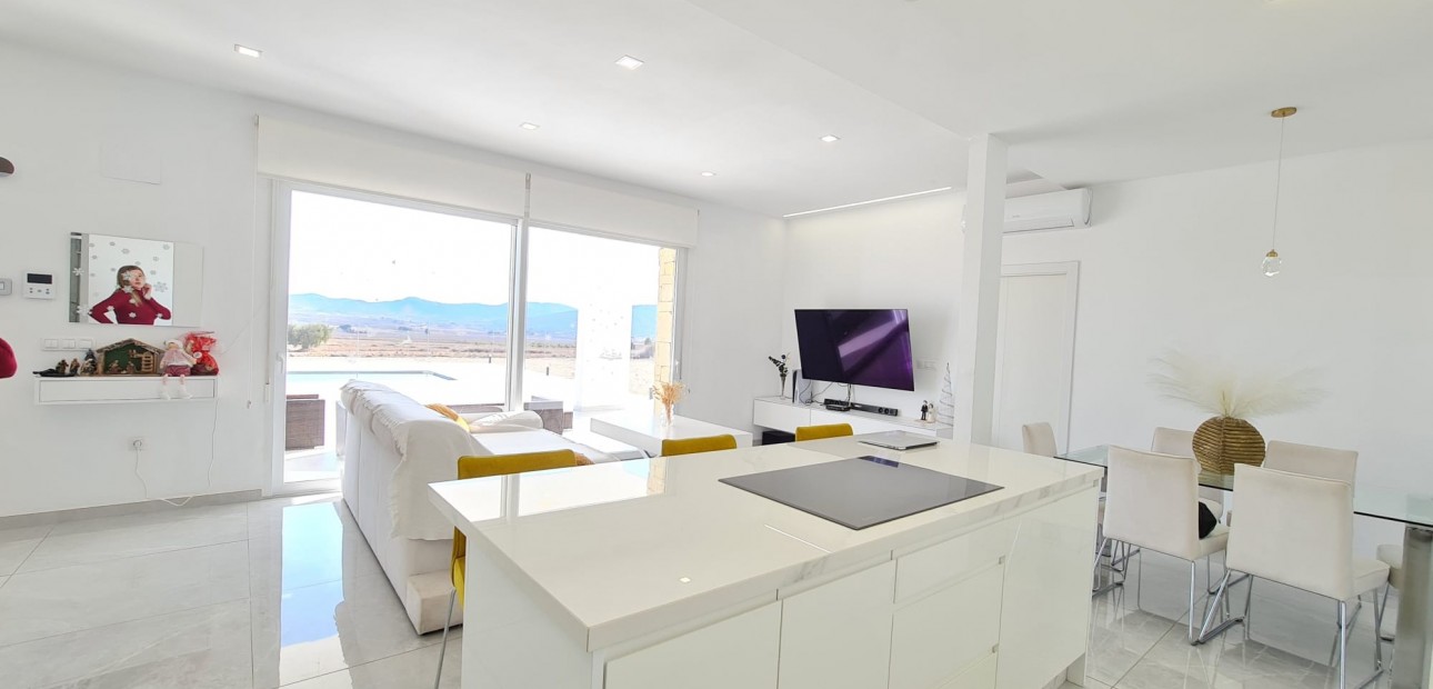 Herverkoop - Country Property -
Pinoso - Pinoso - Country