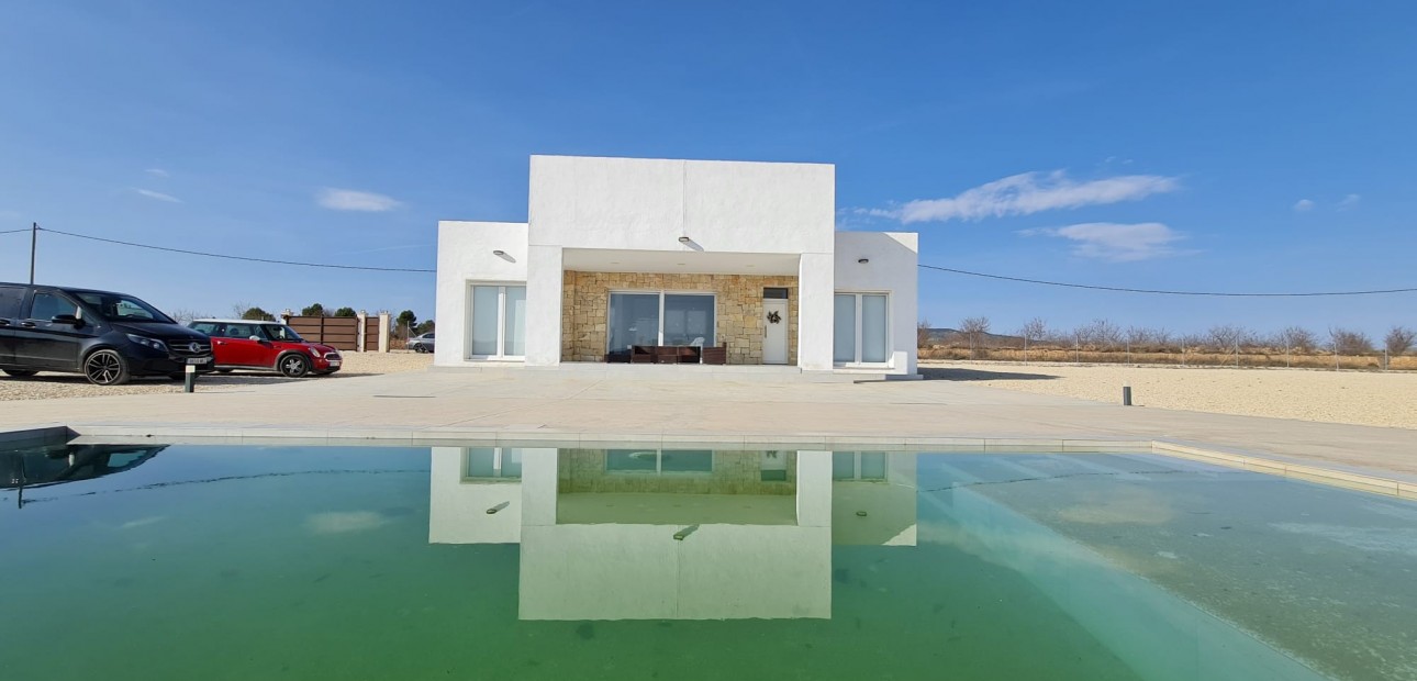 Herverkoop - Country Property -
Pinoso - Pinoso - Country