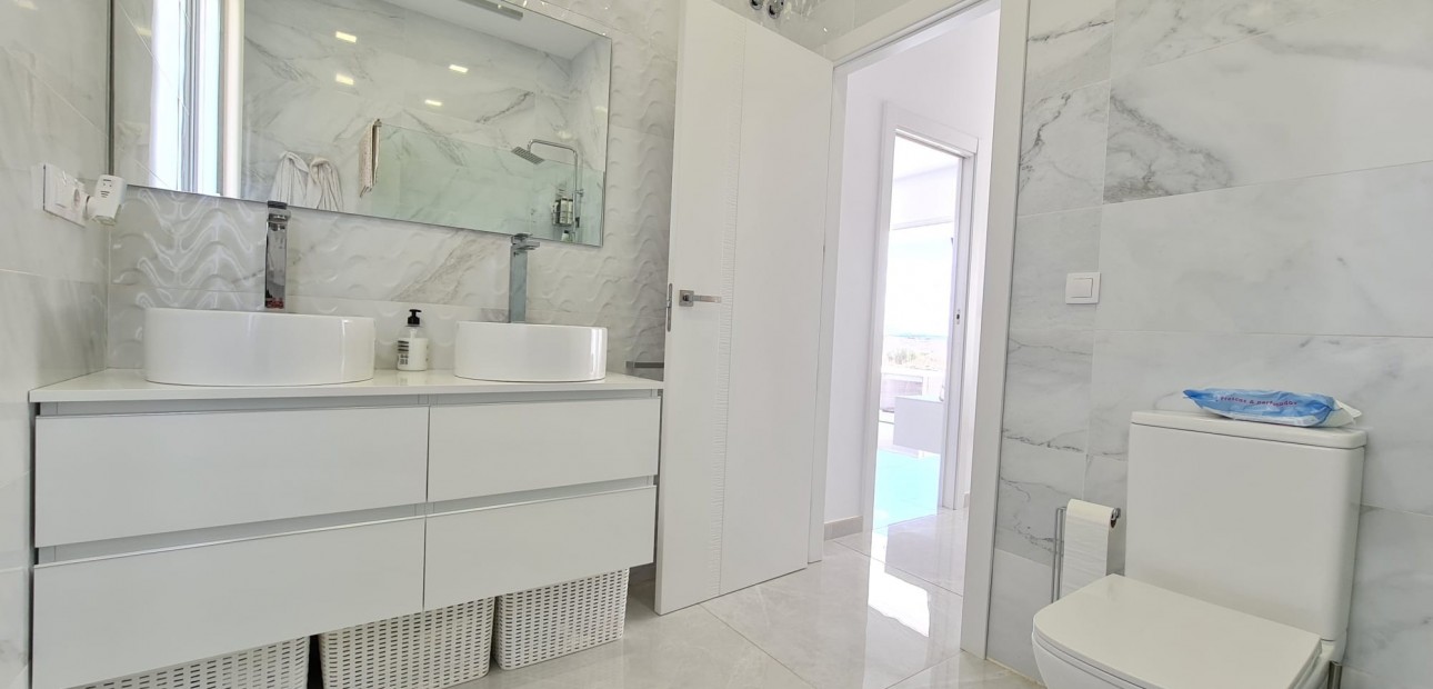 Herverkoop - Country Property -
Pinoso - Pinoso - Country