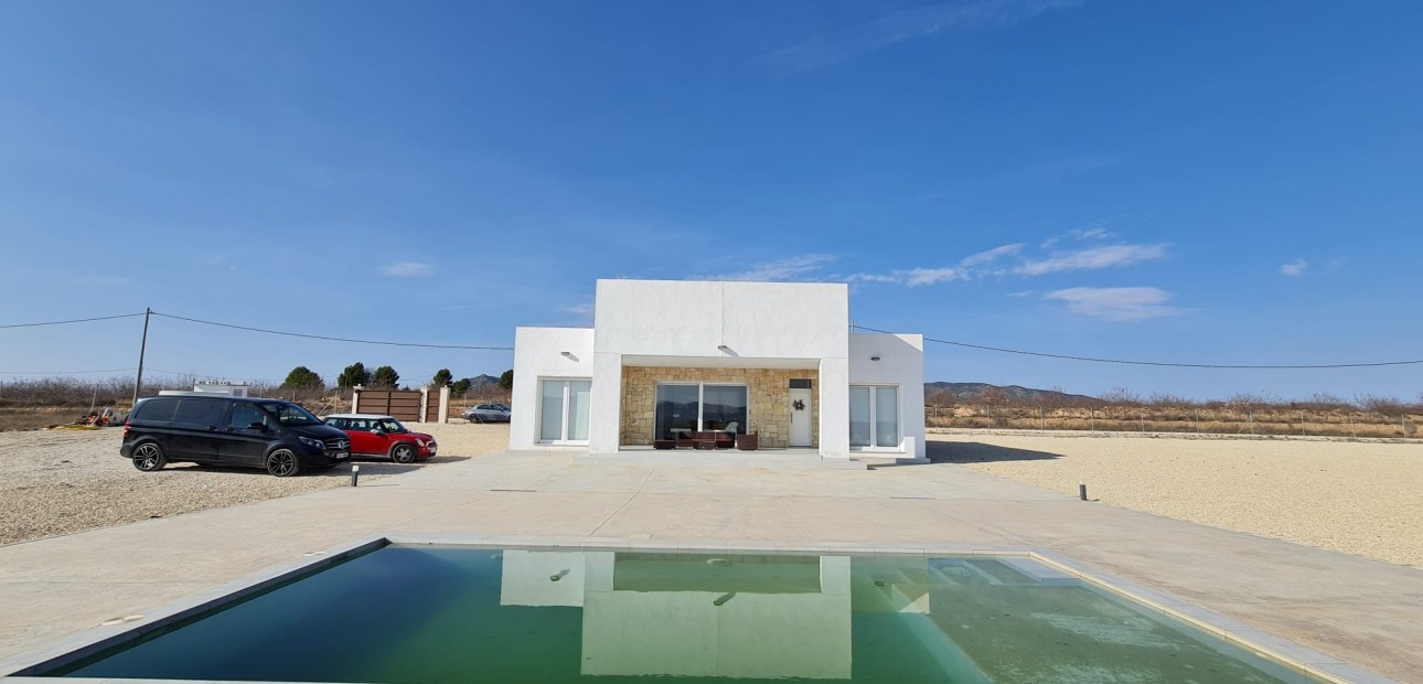 Herverkoop - Country Property -
Pinoso - Pinoso - Country