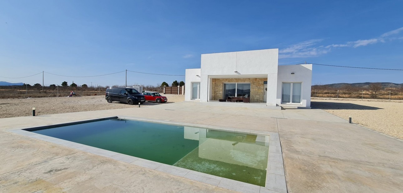 Herverkoop - Country Property -
Pinoso - Pinoso - Country