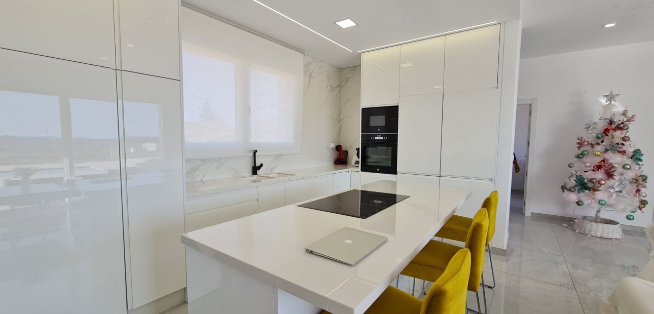 Herverkoop - Country Property -
Pinoso - Pinoso - Country