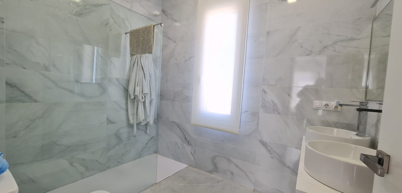 Herverkoop - Country Property -
Pinoso - Pinoso - Country