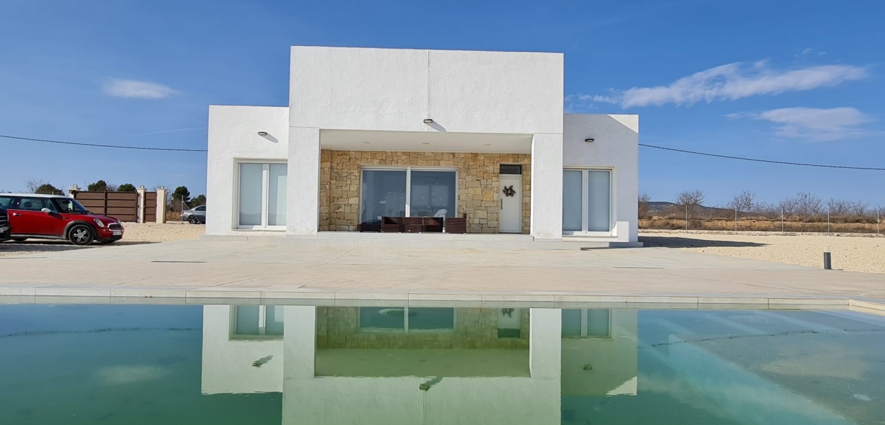 Herverkoop - Country Property -
Pinoso - Pinoso - Country