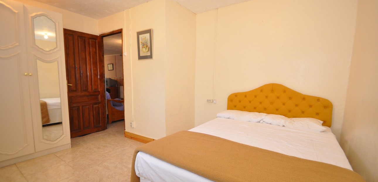 Herverkoop - Country Property -
Pinoso - Pinoso - Town