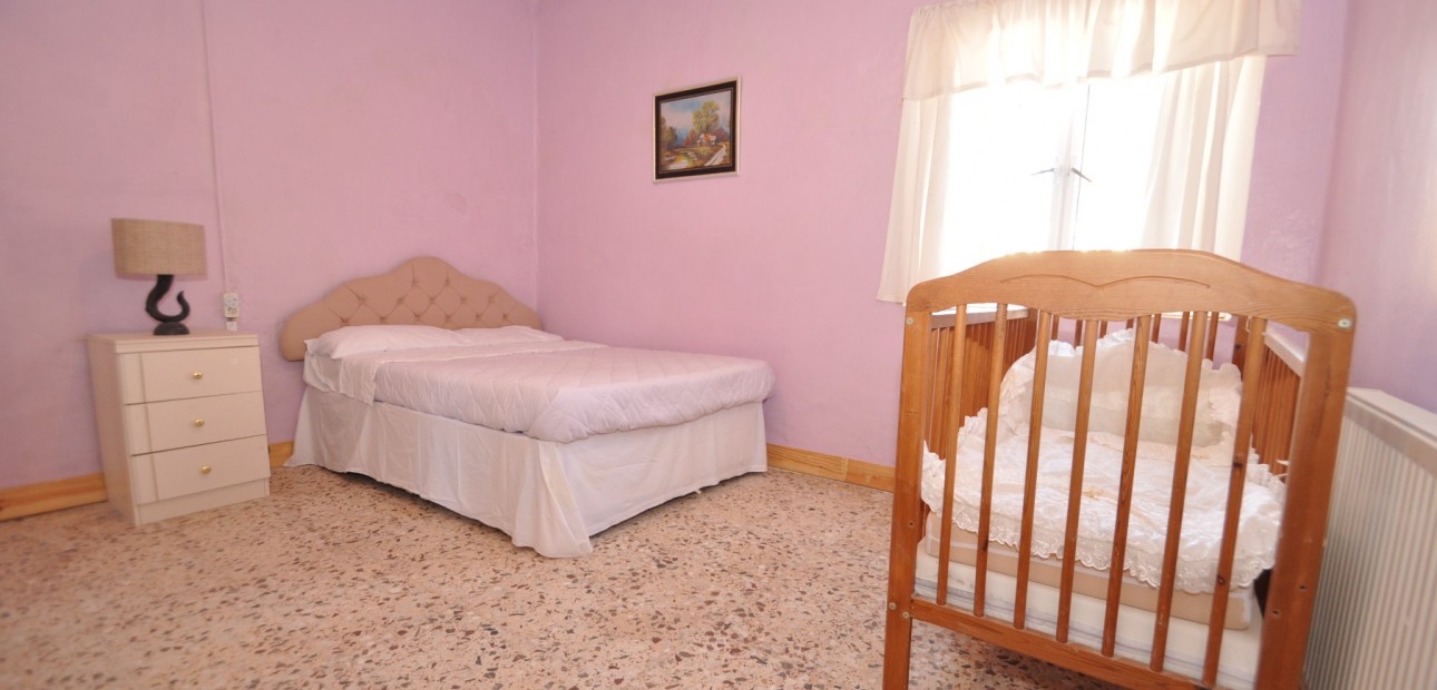 Herverkoop - Country Property -
Pinoso - Pinoso - Town
