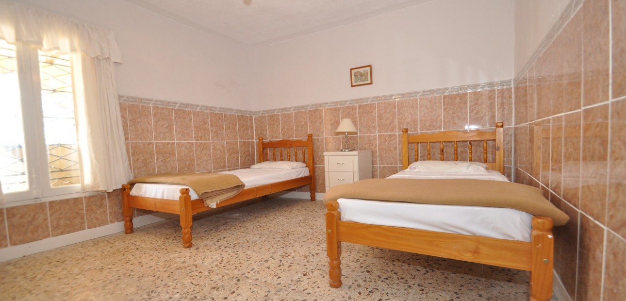 Herverkoop - Country Property -
Pinoso - Pinoso - Town