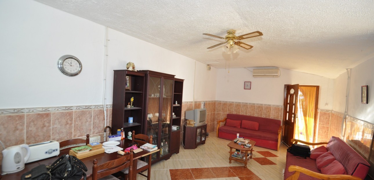 Herverkoop - Country Property -
Pinoso - Pinoso - Town