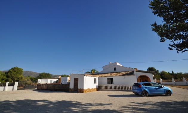 Herverkoop - Country Property -
Pinoso - Pinoso - Town