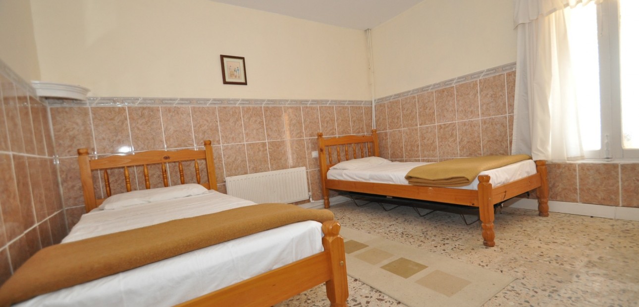 Herverkoop - Country Property -
Pinoso - Pinoso - Town