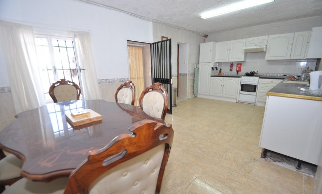 Herverkoop - Country Property -
Pinoso - Pinoso - Town