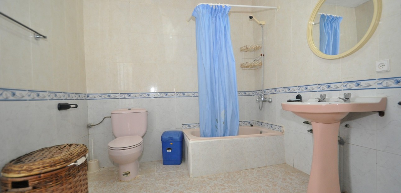 Herverkoop - Country Property -
Pinoso - Pinoso - Town