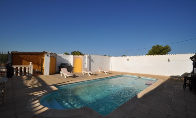 Herverkoop - Country Property -
Pinoso - Pinoso - Town