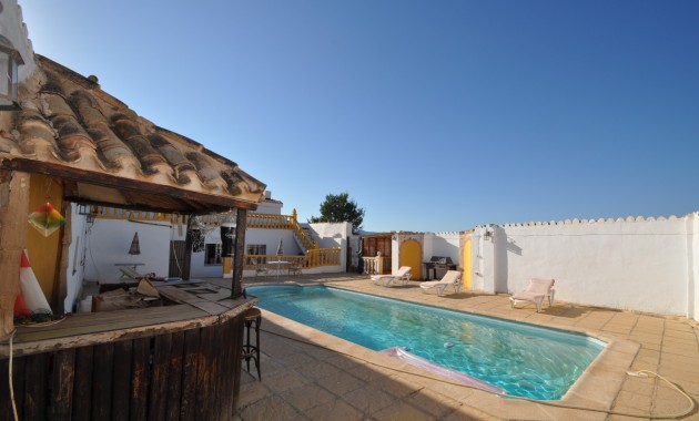 Herverkoop - Country Property -
Pinoso - Pinoso - Town