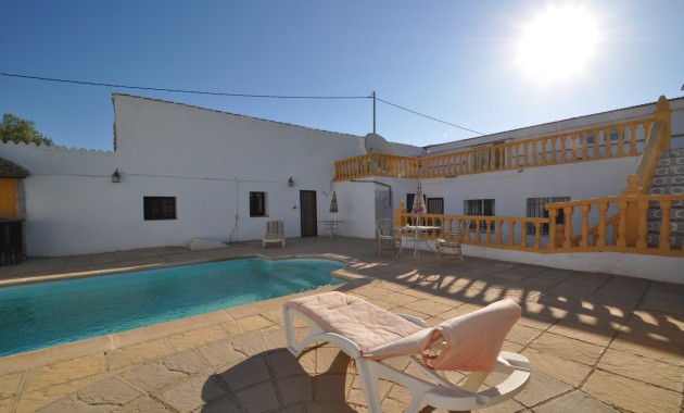 Herverkoop - Country Property -
Pinoso - Pinoso - Town