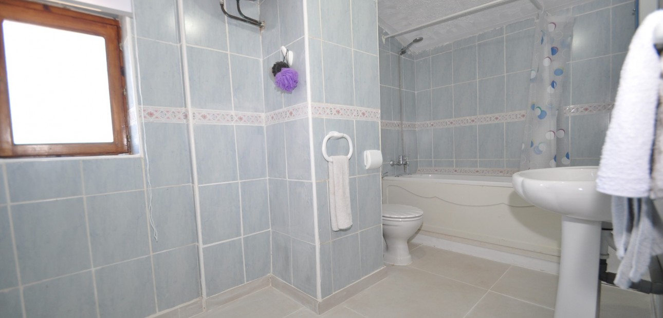 Herverkoop - Country Property -
Pinoso - Pinoso - Town