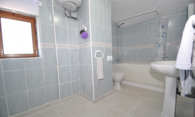 Herverkoop - Country Property -
Pinoso - Pinoso - Town