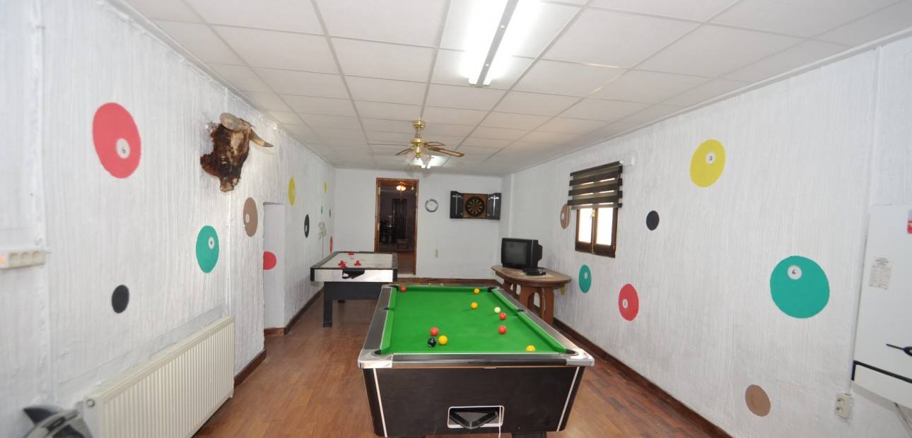 Herverkoop - Country Property -
Pinoso - Pinoso - Town