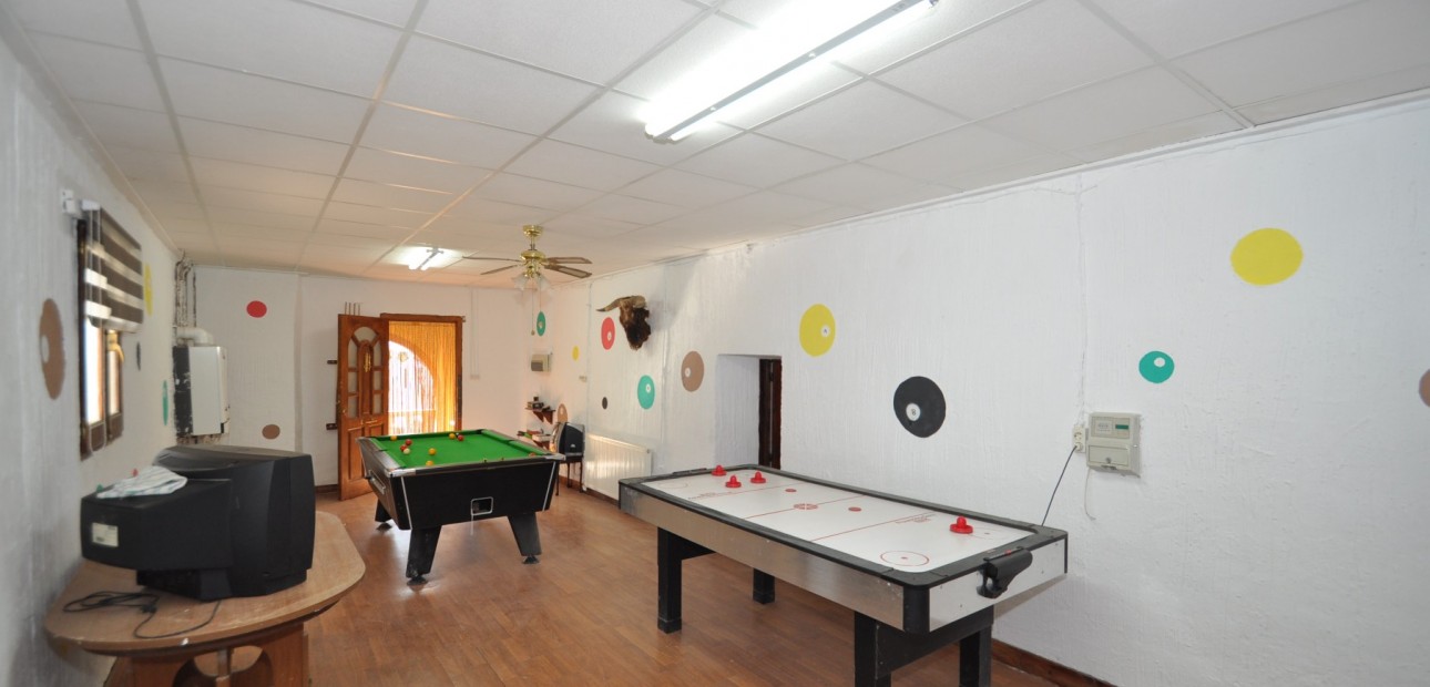 Herverkoop - Country Property -
Pinoso - Pinoso - Town