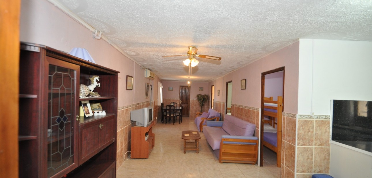 Herverkoop - Country Property -
Pinoso - Pinoso - Town