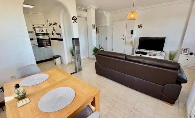 Sale - Apartment / flat -
Daya Nueva