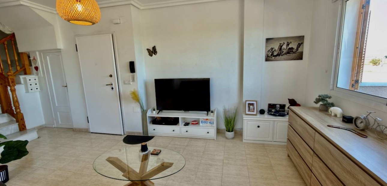 Sale - Apartment / flat -
Daya Nueva