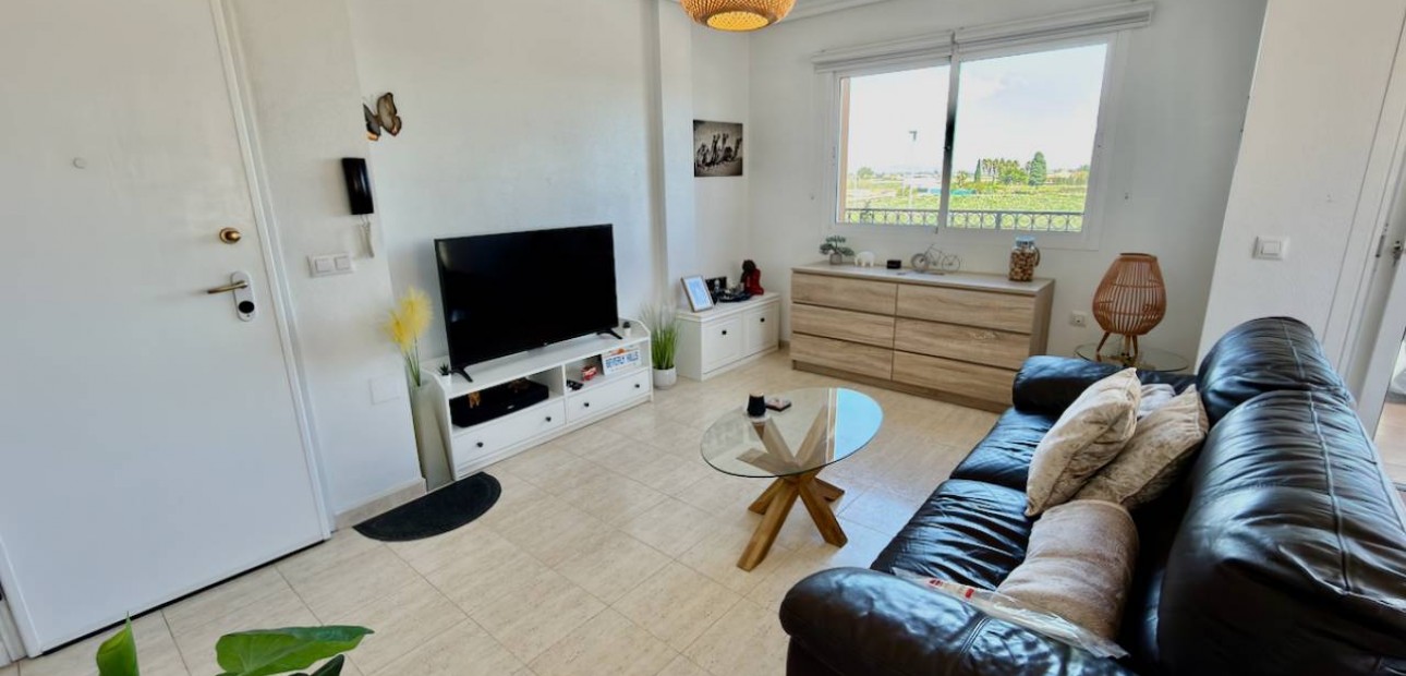 Sale - Apartment / flat -
Daya Nueva