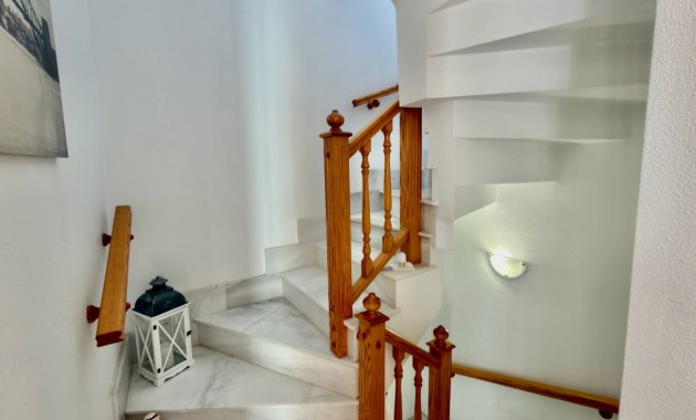 Sale - Apartment / flat -
Daya Nueva