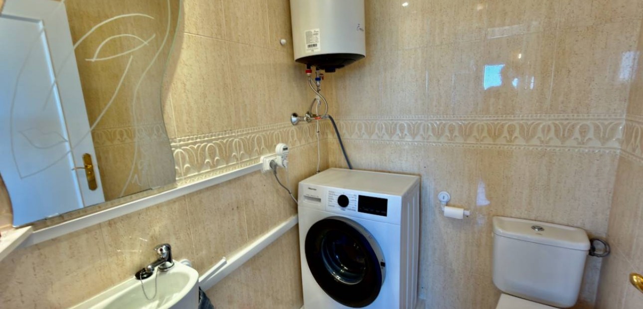 Sale - Apartment / flat -
Daya Nueva