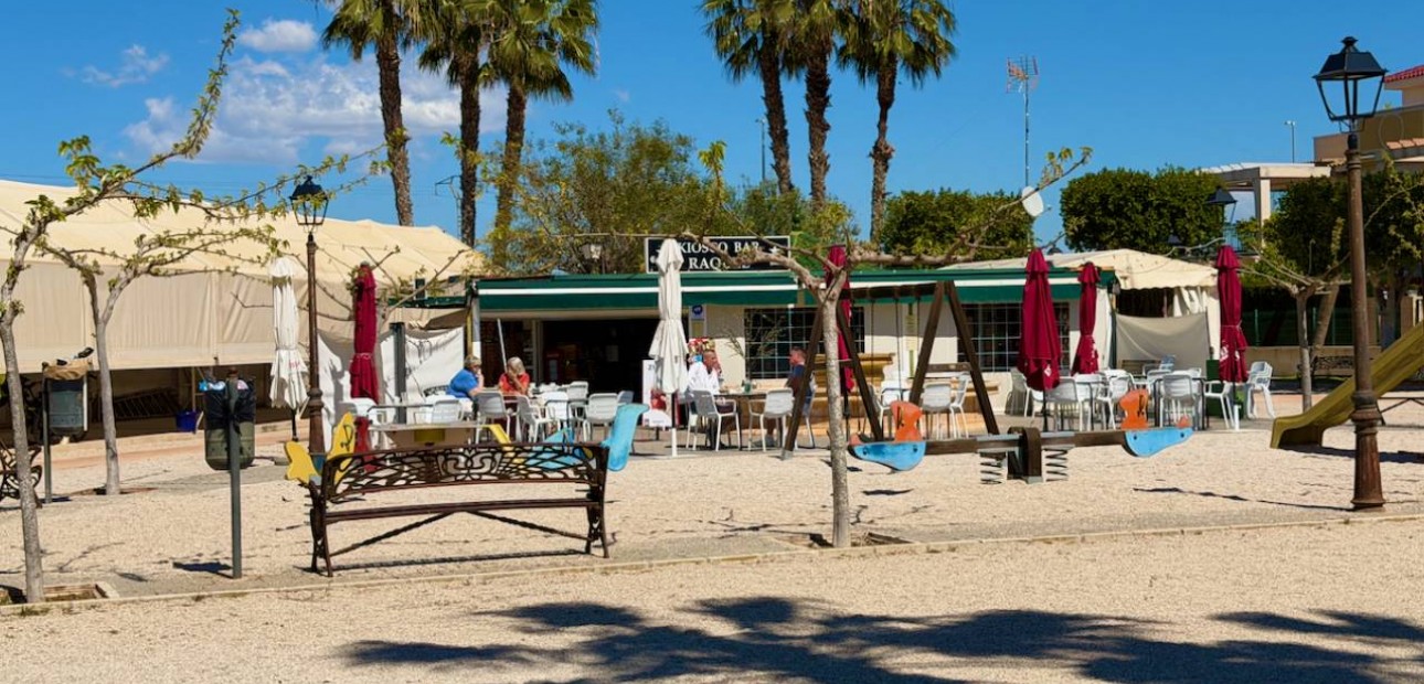 Sale - Apartment / flat -
Daya Nueva