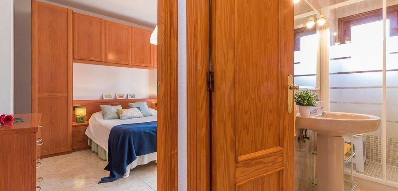 Venta - Apartamento / piso -
Torrevieja - La Mata pueblo