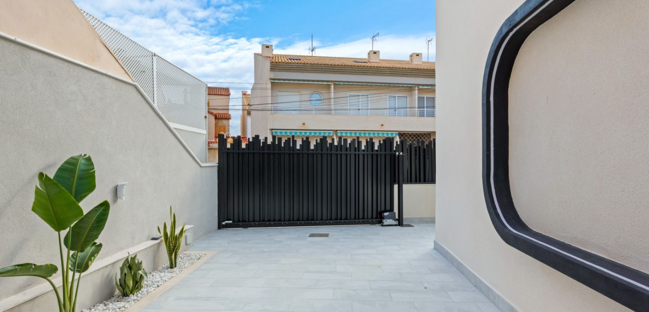 Venta - Semi Detached Villa -
Torre de La Horadada - Torre de La Horadada - Town