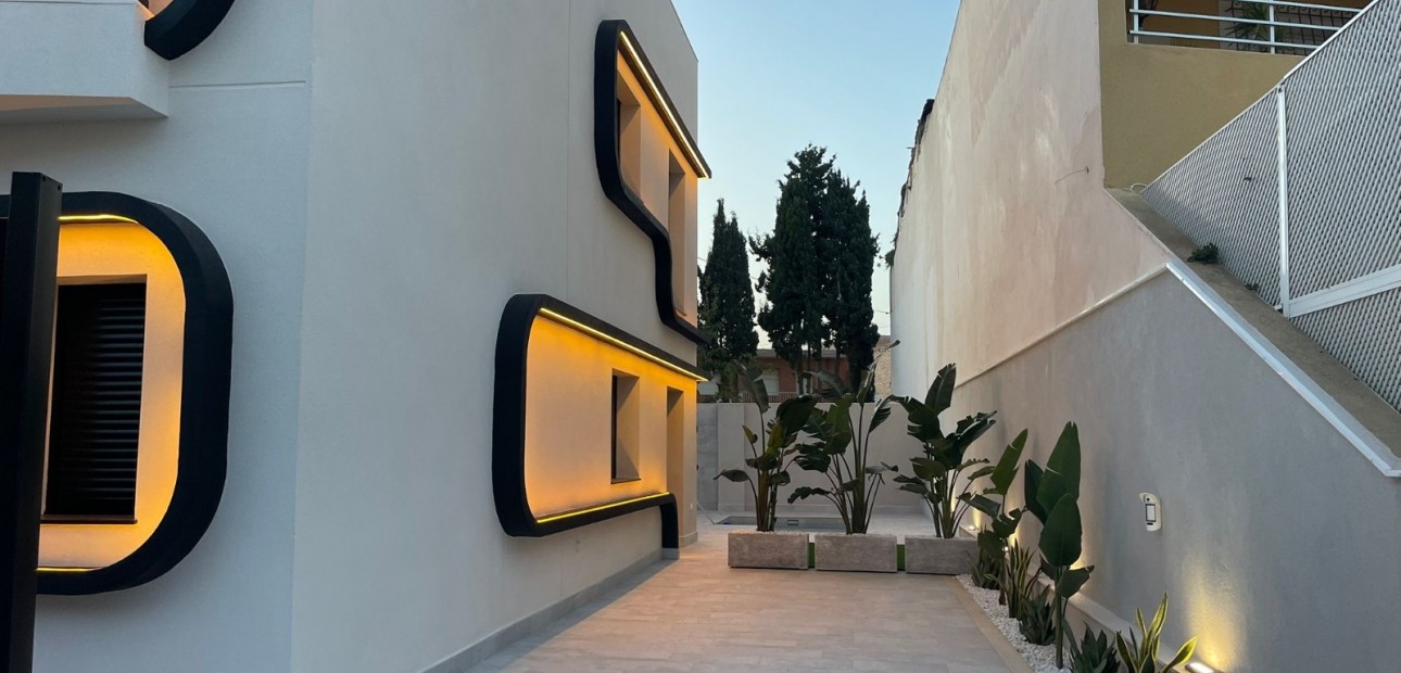 Venta - Semi Detached Villa -
Torre de La Horadada - Torre de La Horadada - Town